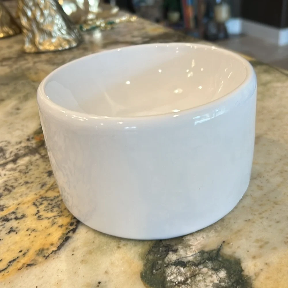 Pet embossed water bowl white ceramic Host Pick🐾🐾